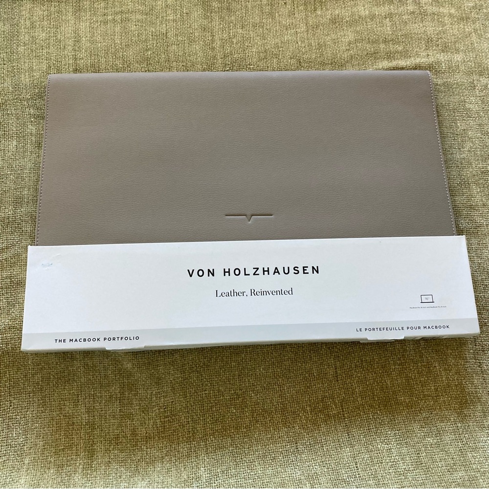 Von Holzhausen The MacBook Portfolio 16-inch | NWT - Picture 7 of 12
